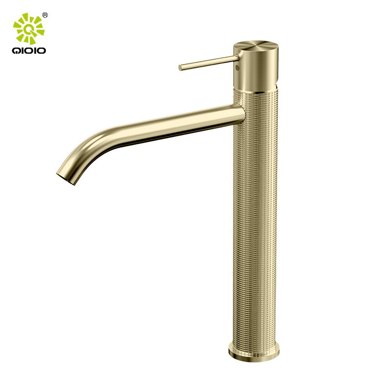 kitchen sink faucet with sprayer