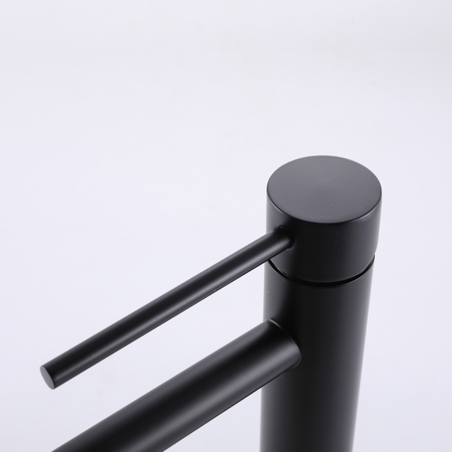CUPC Certified High Quality 304 Stainless Steel Matte Black Bathroom Basin Tall Waist Faucets