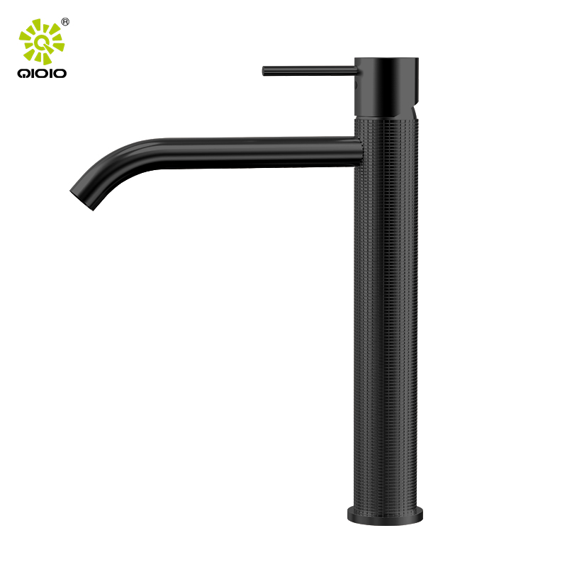 kitchen sink faucet with sprayer