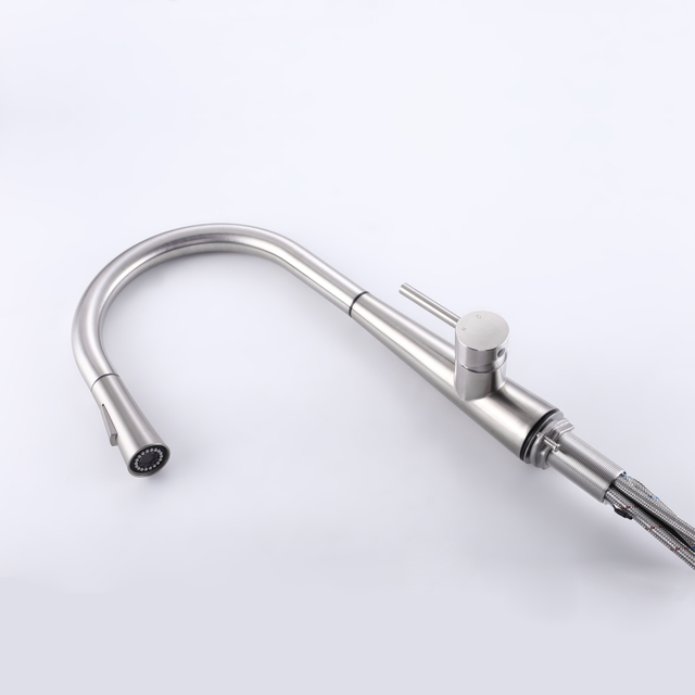 360 Degrees Kitchen Faucet with Pull Out Sprayer